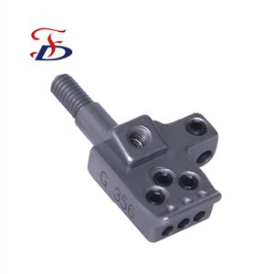 Overlockový držák jehly šicího stroje